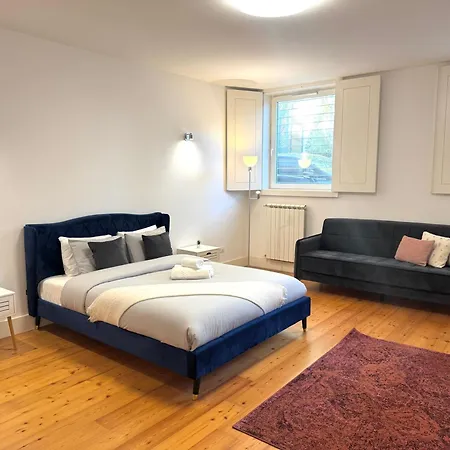 Δωμάτια σε οικογενειακή κατοικία Estacao Santa Apolonia *