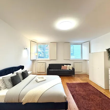 Pansiyon Estacao Santa Apolonia