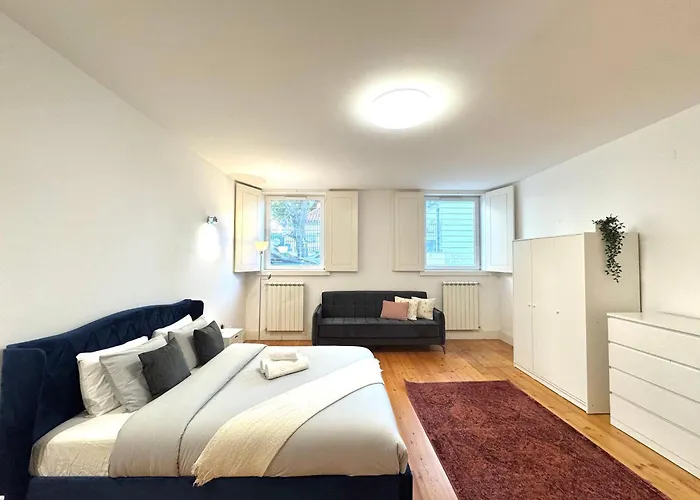 Pansiyon Estacao Santa Apolonia